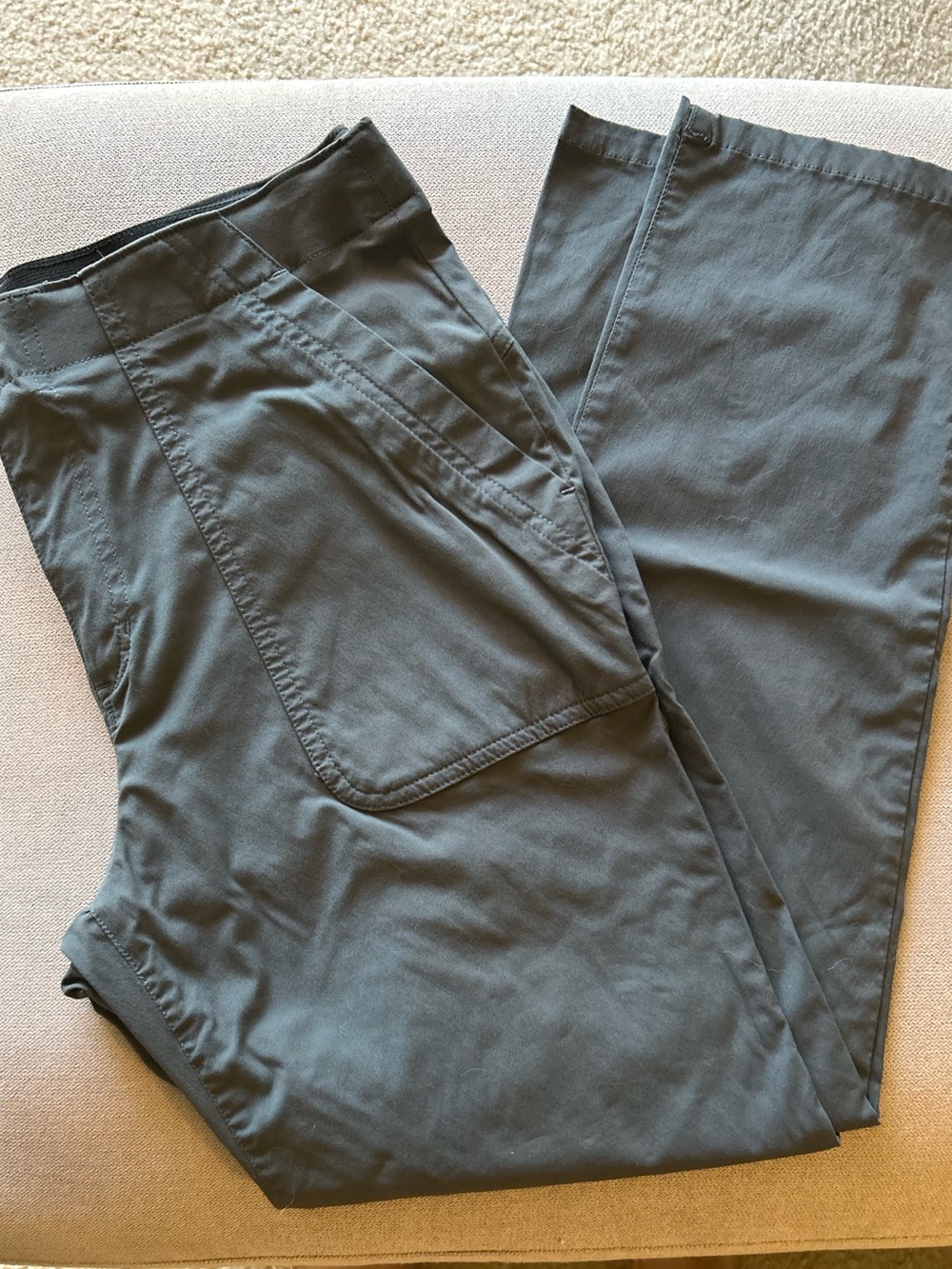 Eddie Bauer Men's Slate Gray Cargo Pants